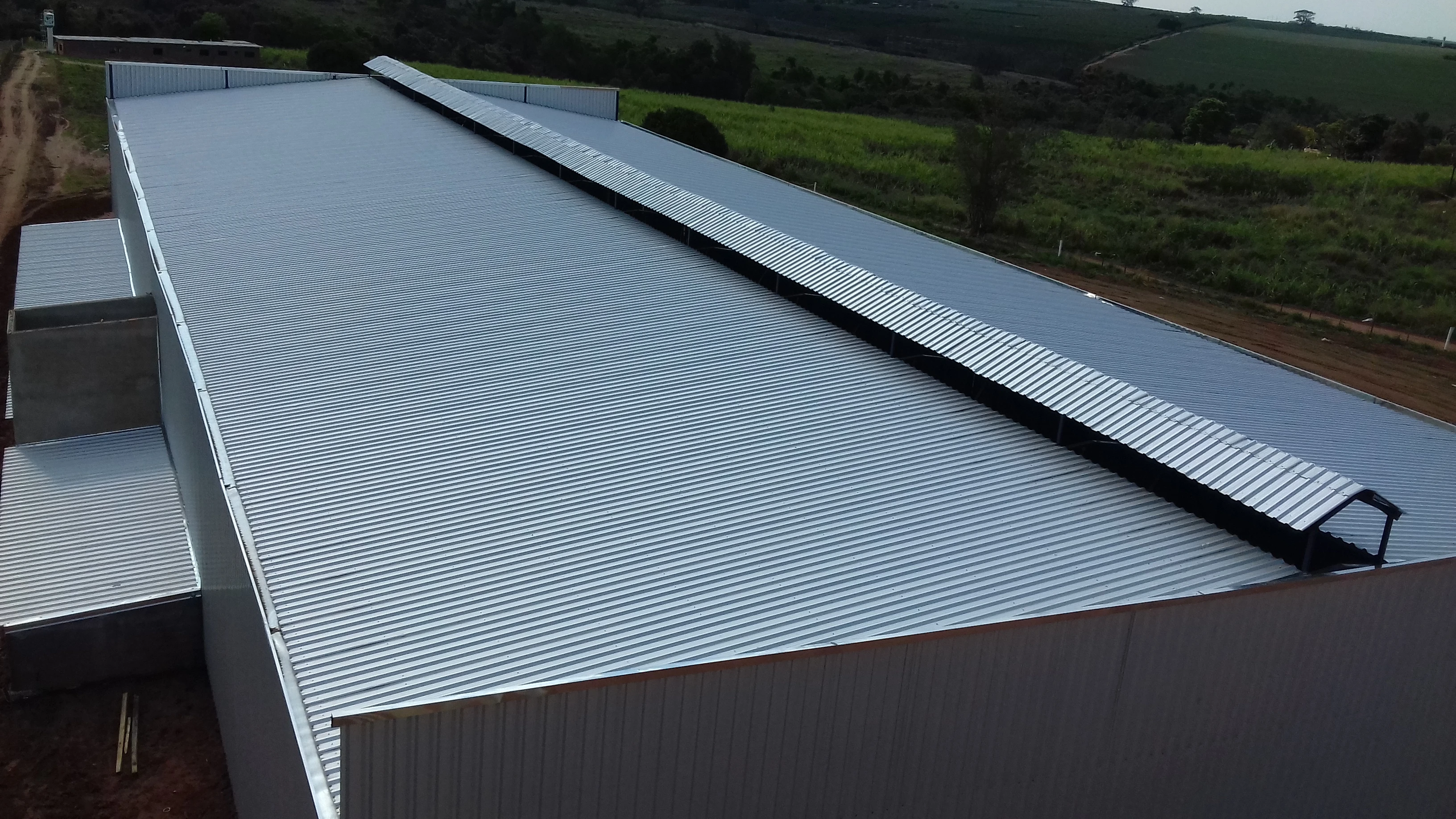 Galpão industrial em construção